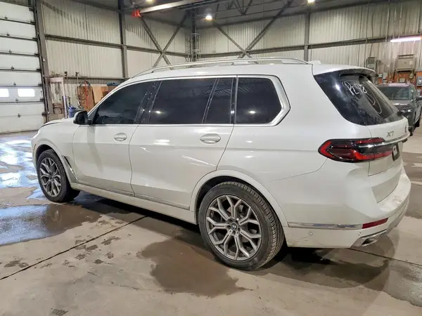 5UX23EM07R9V99378 2024 BMW X7 - Image 2