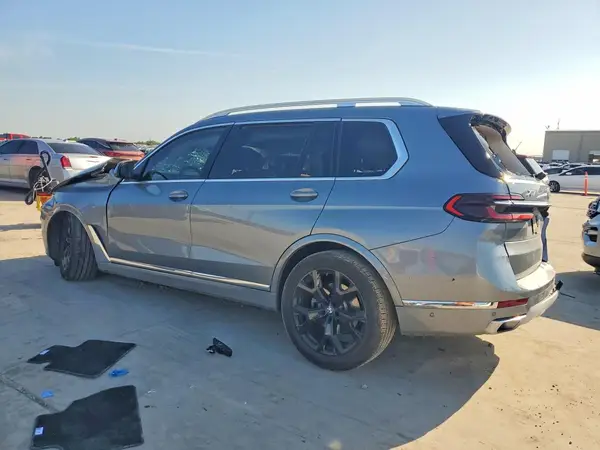 5UX23EM07S9X18195 2025 BMW X7 - Image 2