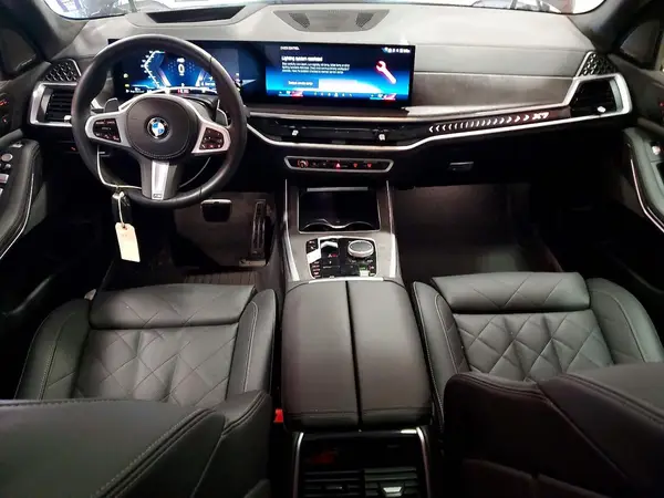 5UX23EM07S9Y41463 2025 BMW X7 - Image 8