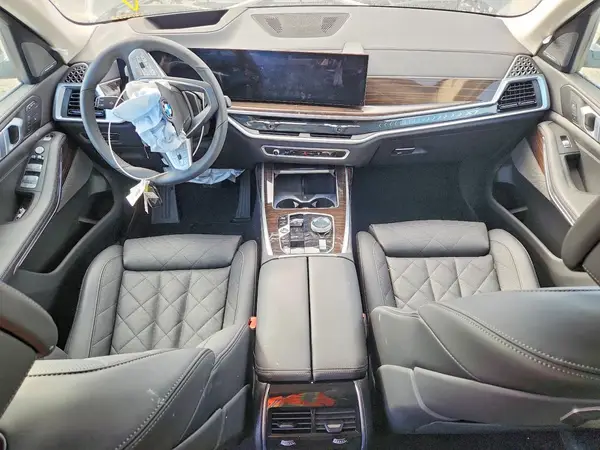5UX23EM07S9Z37299 2025 BMW X7 - Image 8
