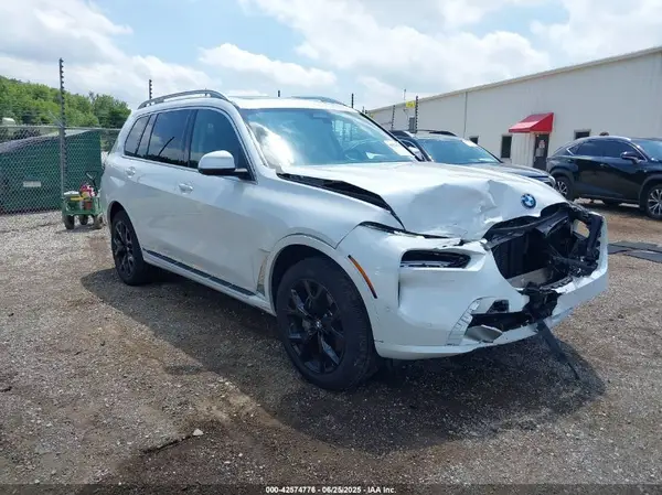 5UX23EM07S9Z48979 2025 BMW X7 - Image 1