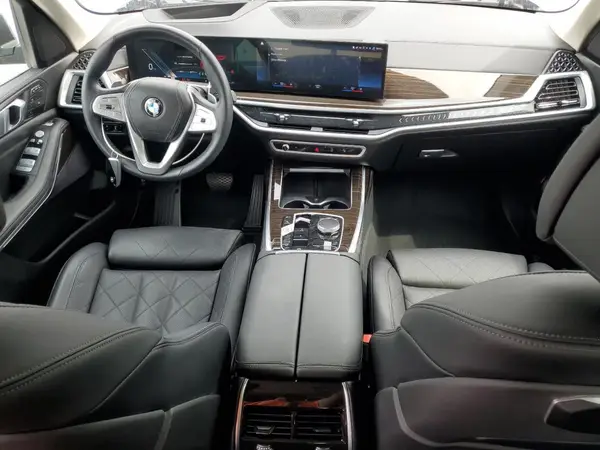 5UX23EM08P9N85017 2023 BMW X7 - Image 8