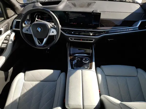 5UX23EM08P9P07262 2023 BMW X7 - Image 8