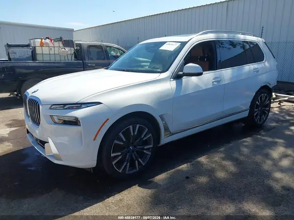 5UX23EM08P9R88558 2023 BMW X7 - Image 2
