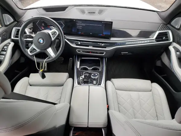 5UX23EM08P9S04024 2023 BMW X7 - Image 8