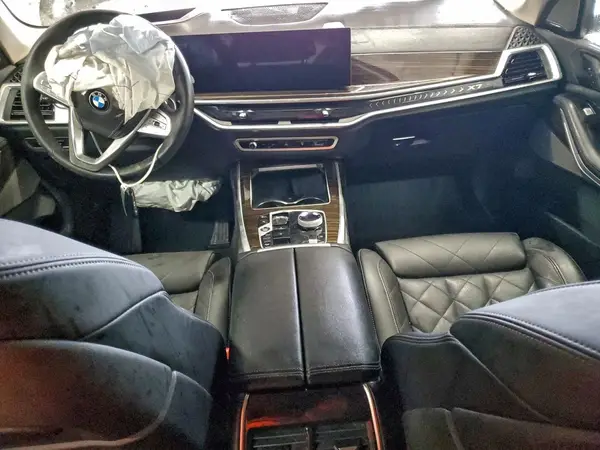5UX23EM08R9T40723 2024 BMW X7 - Image 8