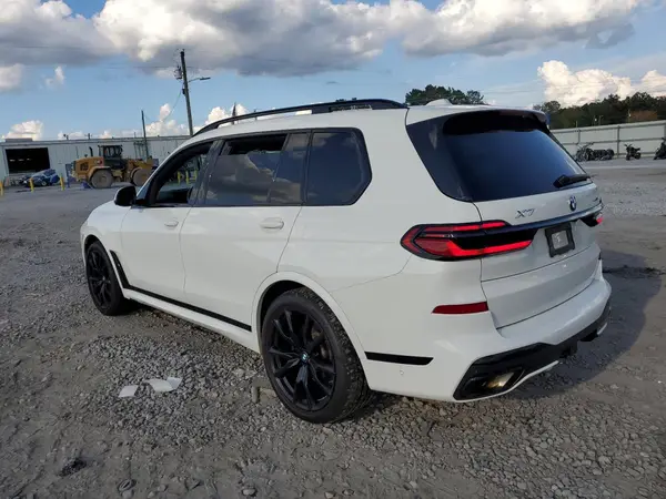 5UX23EM08R9T46327 2024 BMW X7 - Image 2