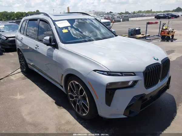 5UX23EM08R9T90103 2024 BMW X7 - Image 1
