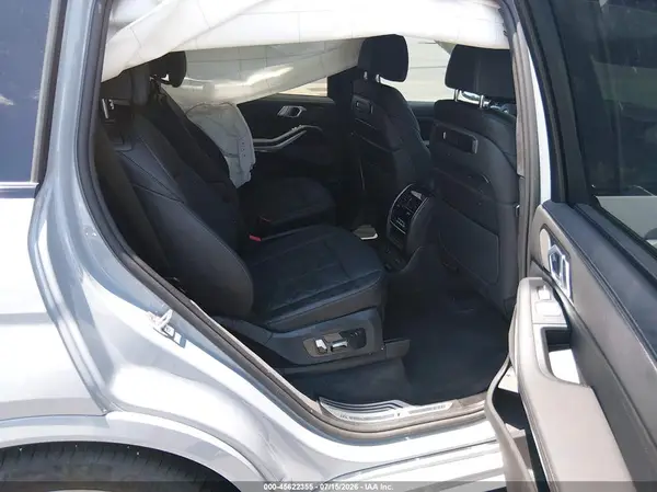 5UX23EM08R9T90103 2024 BMW X7 - Image 8