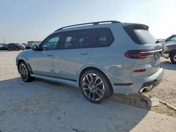 5UX23EM08R9V16878 2024 BMW X7 - Image 2