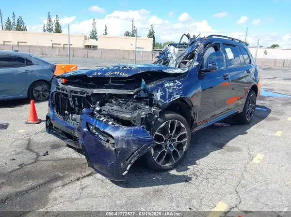 5UX23EM08R9V94853 2024 BMW X7 - Image 2