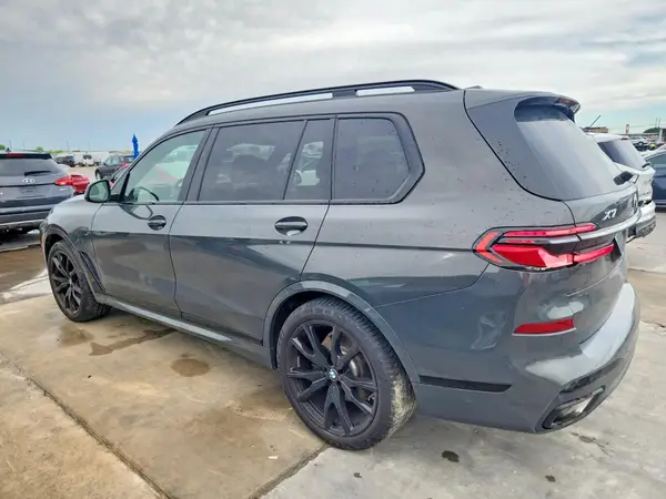 5UX23EM08R9W07570 2024 BMW X7 - Image 2