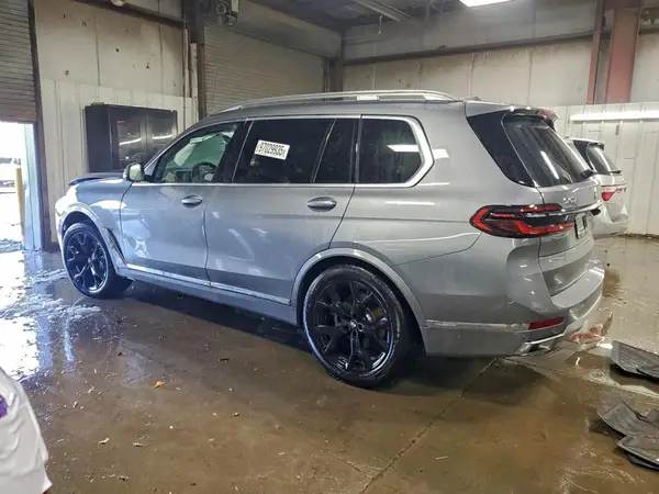5UX23EM08S9001109 2025 BMW X7 - Image 2
