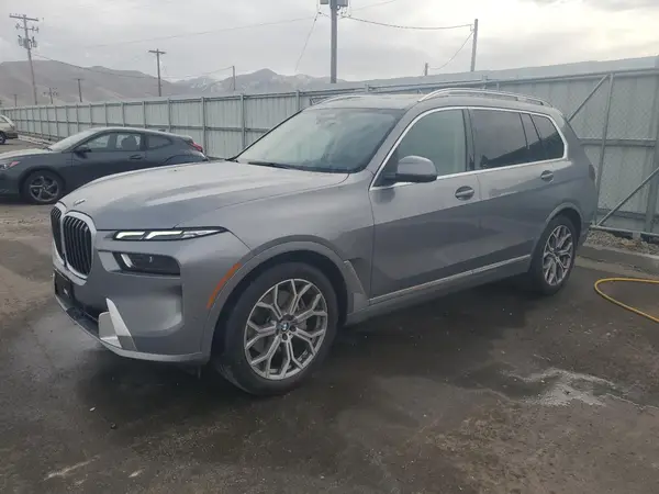 5UX23EM08S9W57701 2025 BMW X7 - Image 1