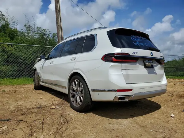 5UX23EM08S9X21557 2025 BMW X7 - Image 2