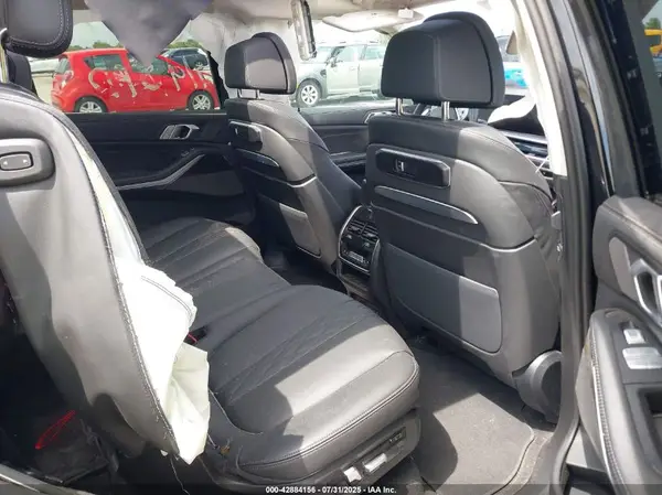 5UX23EM08S9Y16412 2025 BMW X7 - Image 8