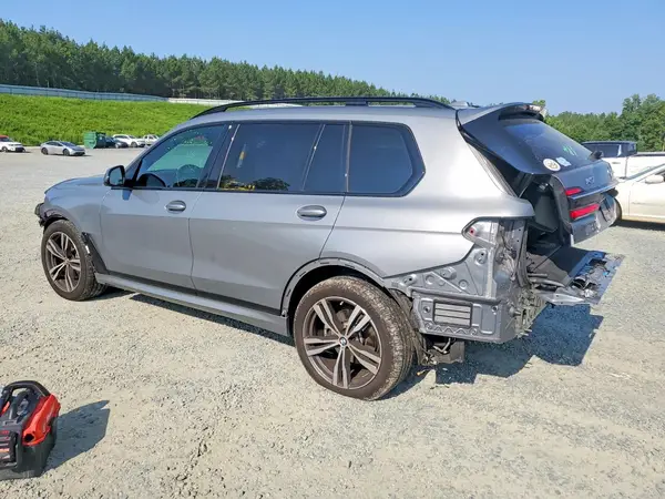 5UX23EM08S9Y80207 2025 BMW X7 - Image 2