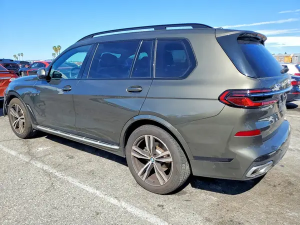 5UX23EM08S9Z30359 2025 BMW X7 - Image 2
