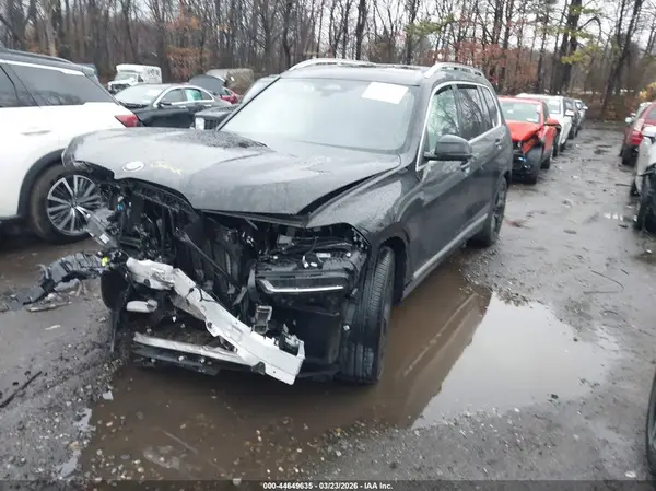 5UX23EM08S9Z94272 2025 BMW X7 - Image 2
