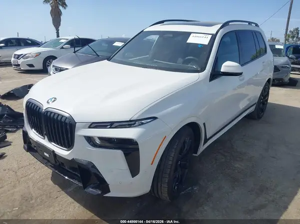 5UX23EM08T9092089 2026 BMW X7 - Image 2