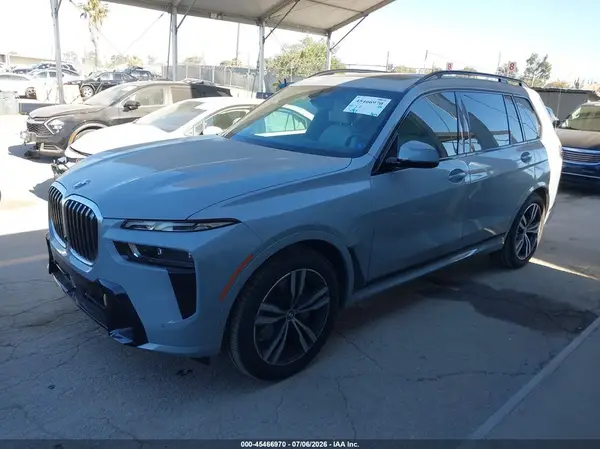5UX23EM08T9148418 2026 BMW X7 - Image 2
