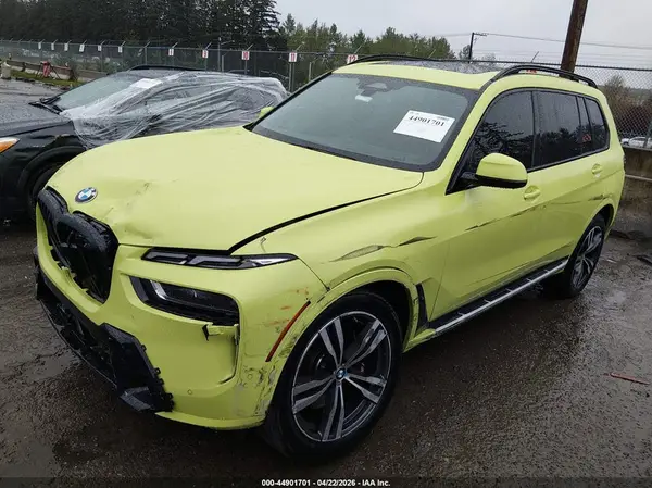 5UX23EM08T9166241 2026 BMW X7 - Image 2