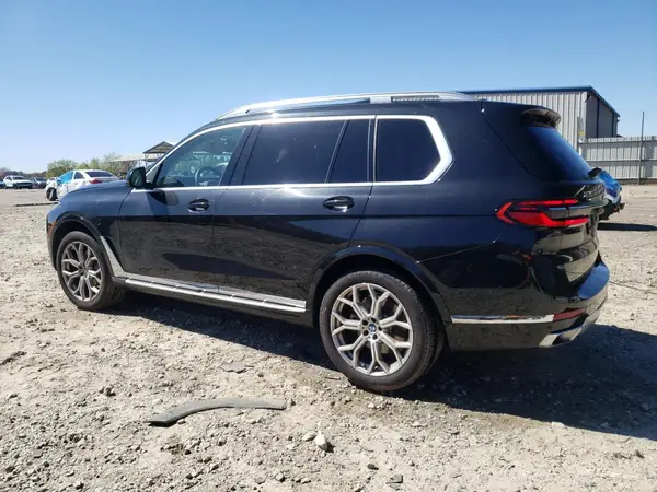 5UX23EM09P9P78597 2023 BMW X7 - Image 2