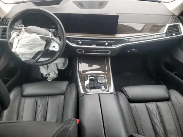 5UX23EM09P9R06580 2023 BMW X7 - Image 8