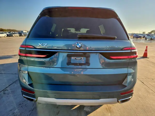 2023 BMW X7 auction photo 6