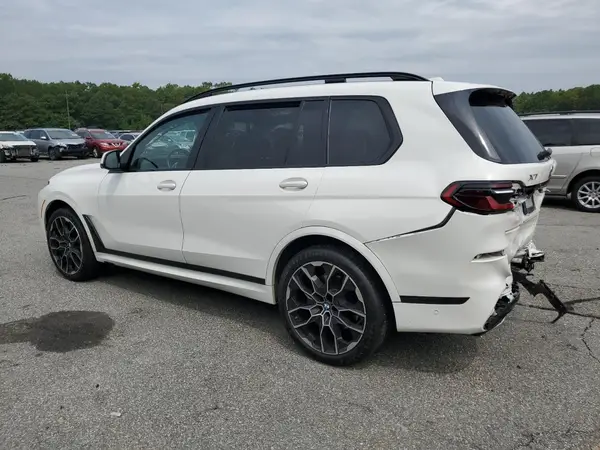 5UX23EM09P9R84972 2023 BMW X7 - Image 2