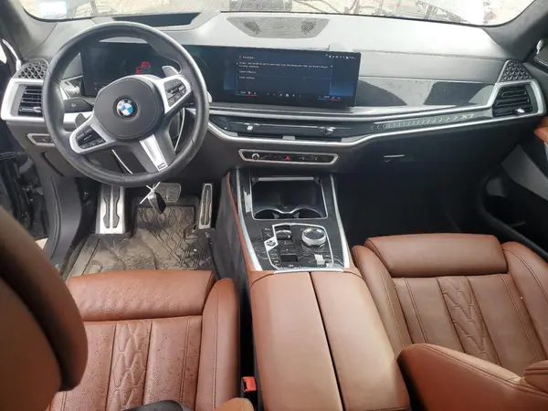 5UX23EM09R9S36337 2024 BMW X7 - Image 8
