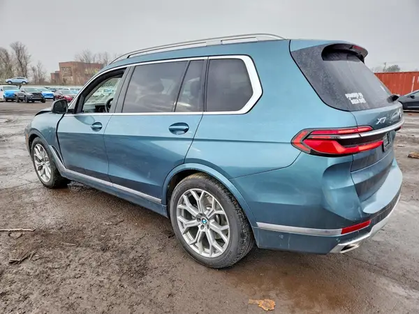 5UX23EM09R9S70570 2024 BMW X7 - Image 2