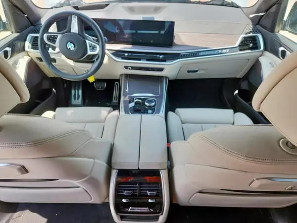 5UX23EM09R9U14053 2024 BMW X7 - Image 8