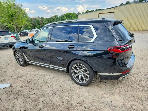 5UX23EM09R9U24274 2024 BMW X7 - Image 2