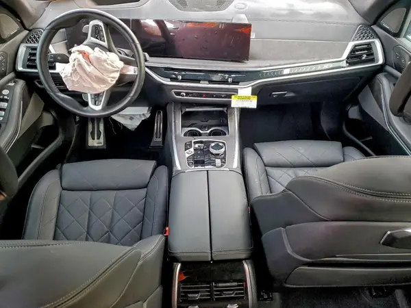 5UX23EM09R9U60255 2024 BMW X7 - Image 8