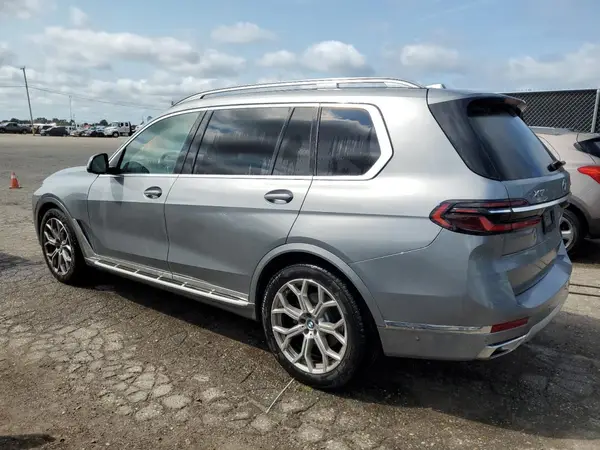 5UX23EM09R9V07185 2024 BMW X7 - Image 2