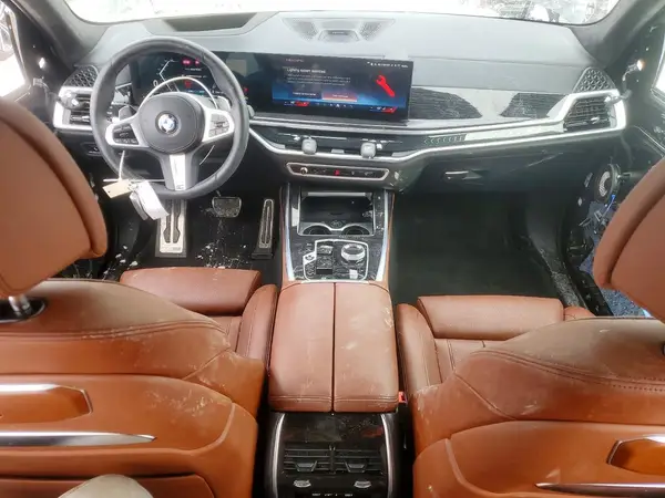 5UX23EM09R9V16078 2024 BMW X7 - Image 8