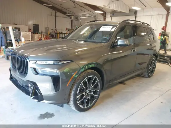 5UX23EM09R9V24858 2024 BMW X7 - Image 2