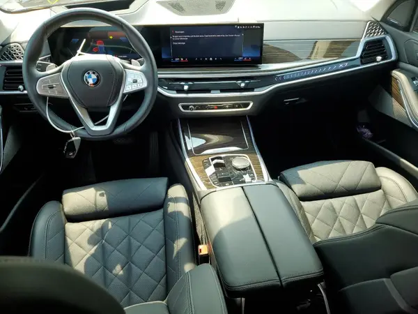 5UX23EM09R9V50652 2024 BMW X7 - Image 8