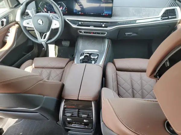 5UX23EM09R9V53793 2024 BMW X7 - Image 8