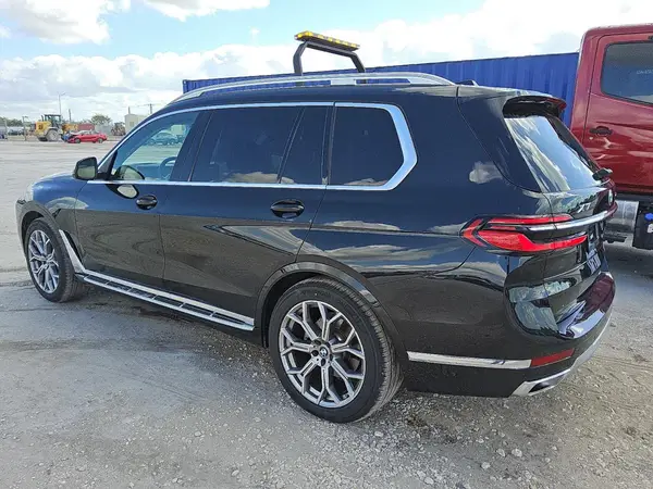 5UX23EM09R9V90469 2024 BMW X7 - Image 2