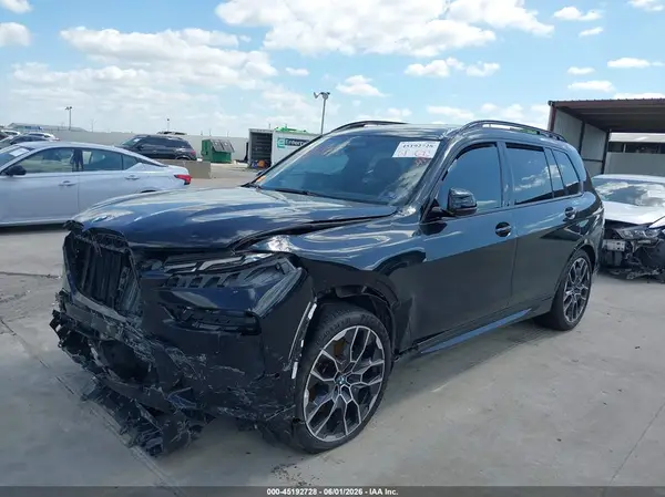 5UX23EM09R9V96627 2024 BMW X7 - Image 2