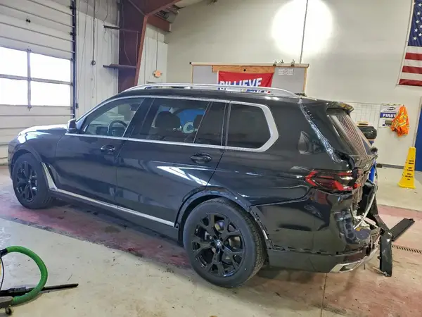 5UX23EM09R9W02457 2024 BMW X7 - Image 2