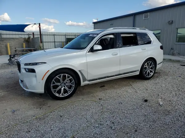 5UX23EM09S9W38073 2025 BMW X7 - Image 1