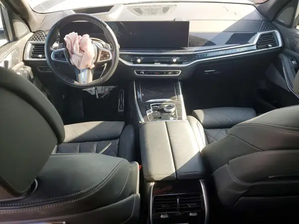5UX23EM09S9W48991 2025 BMW X7 - Image 8