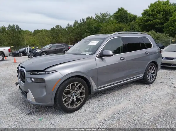 5UX23EM09S9X95702 2025 BMW X7 - Image 2