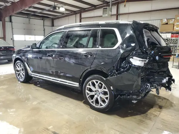 5UX23EM09T9043970 2026 BMW X7 - Image 2