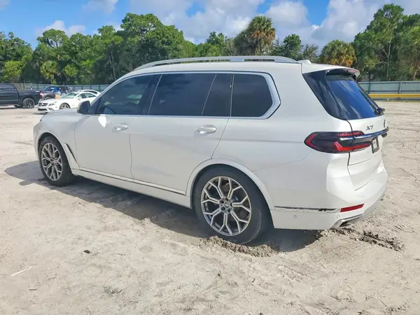 5UX23EM0XP9N84662 2023 BMW X7 - Image 2