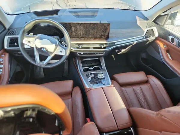 5UX23EM0XP9P22992 2023 BMW X7 - Image 8