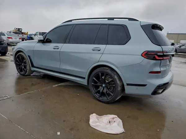 5UX23EM0XP9P37038 2023 BMW X7 - Image 2
